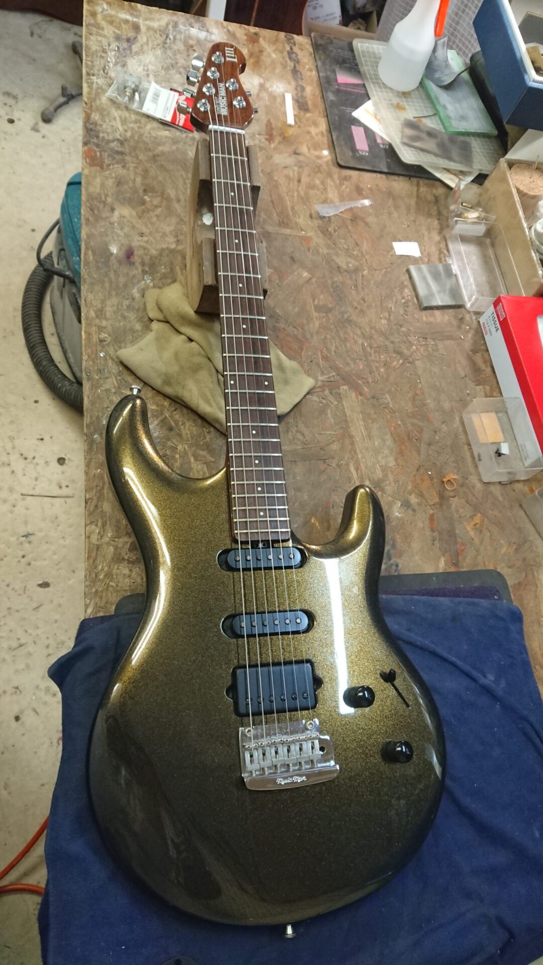 Musicman Luke Pot交換 Guitar Works Roost