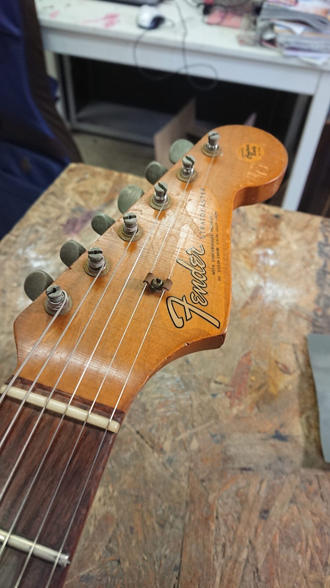 フェンダーストラト　ナット破損 Fender Stratocaster 65 ナット交換etc | Guitar works Roost