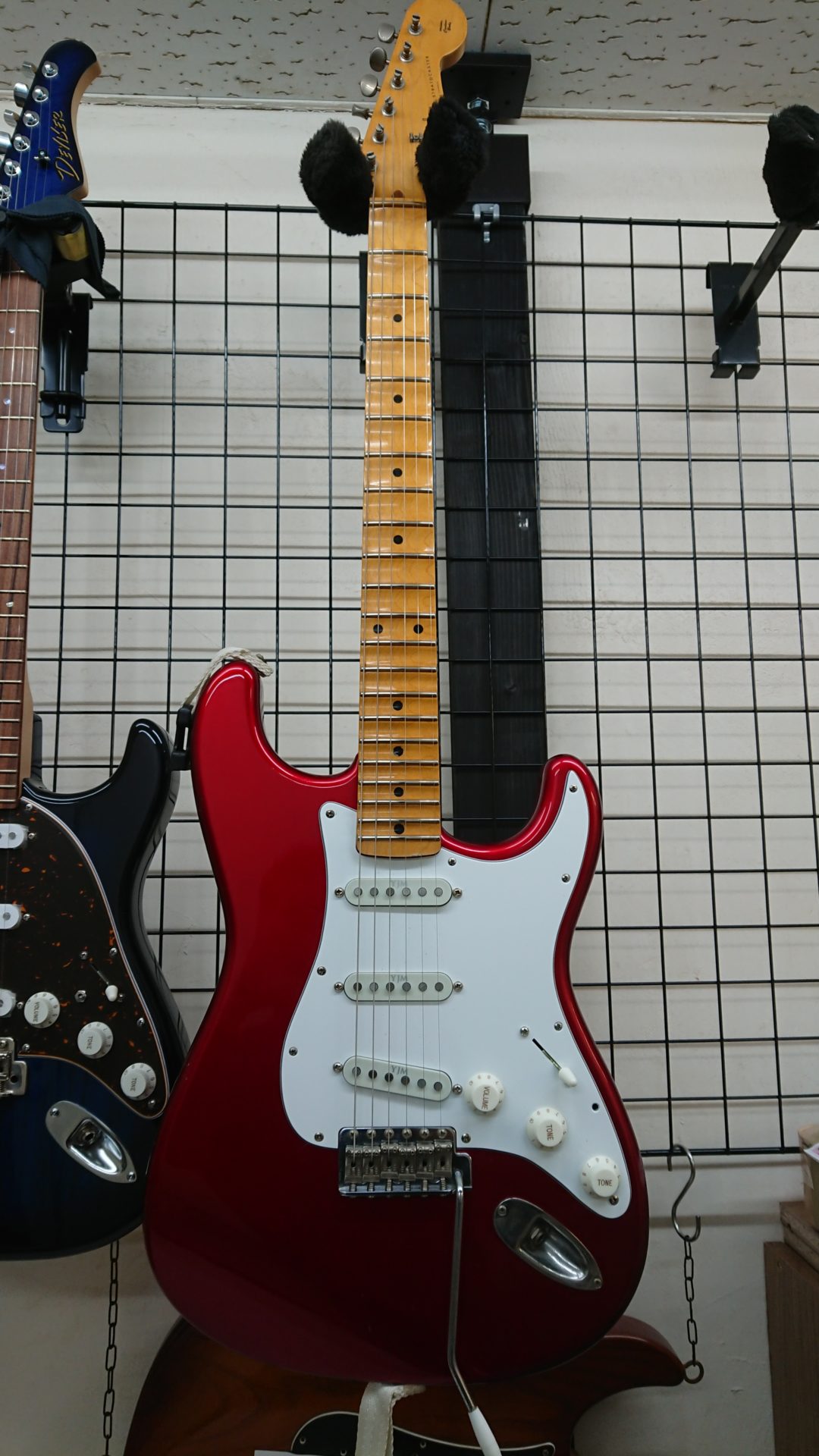 F/J ST57 スキャロップ加工 – Guitar works Roost