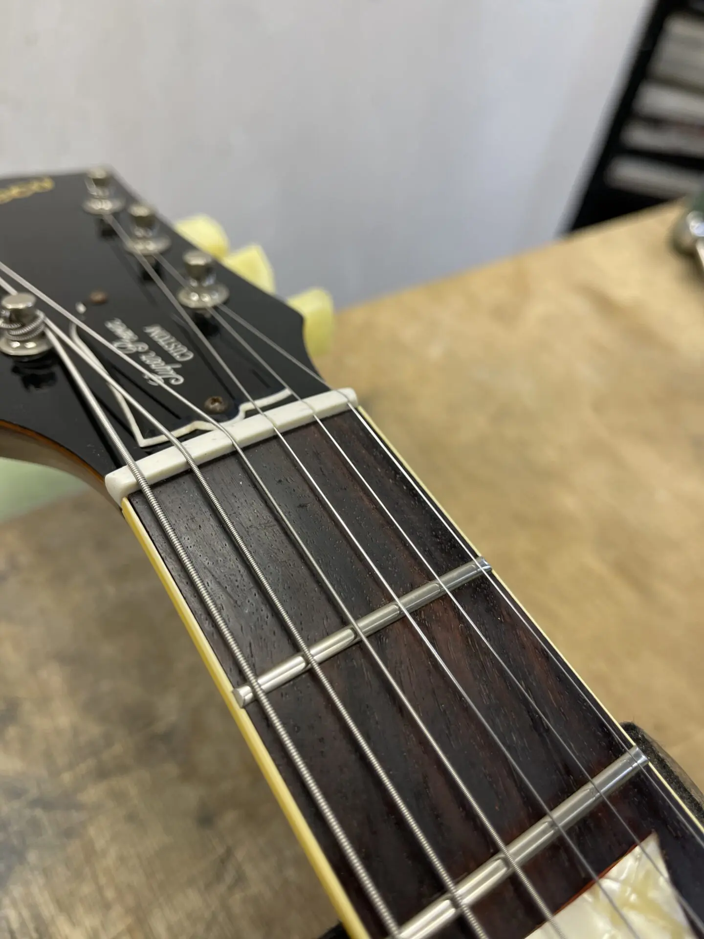 Greco Super Power Custom LP 全体調整、ナット交換 | Guitar works Roost