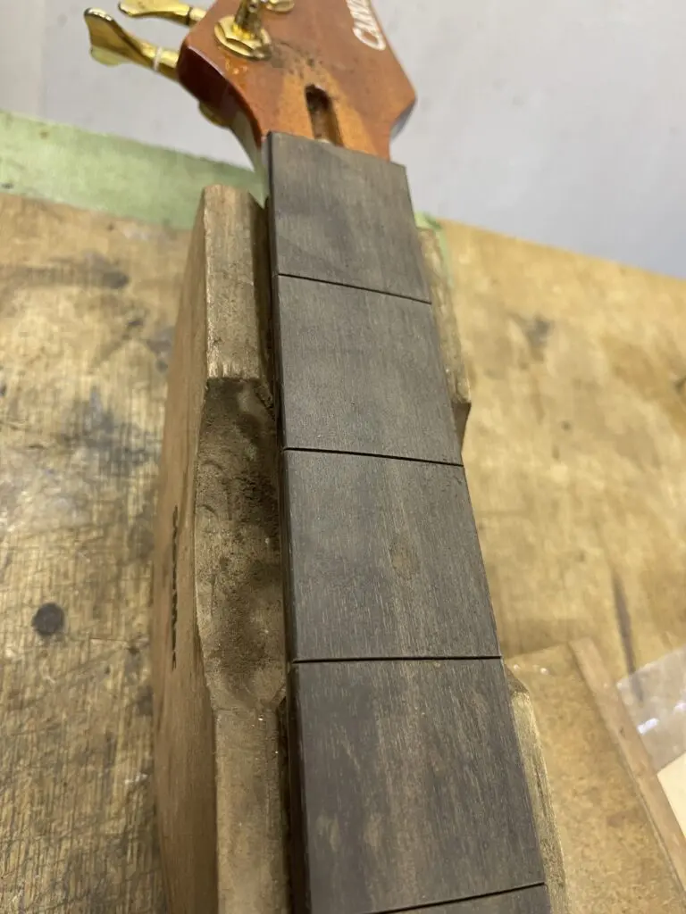 Carvin AC-40 フレットライン入れ | Guitar works Roost