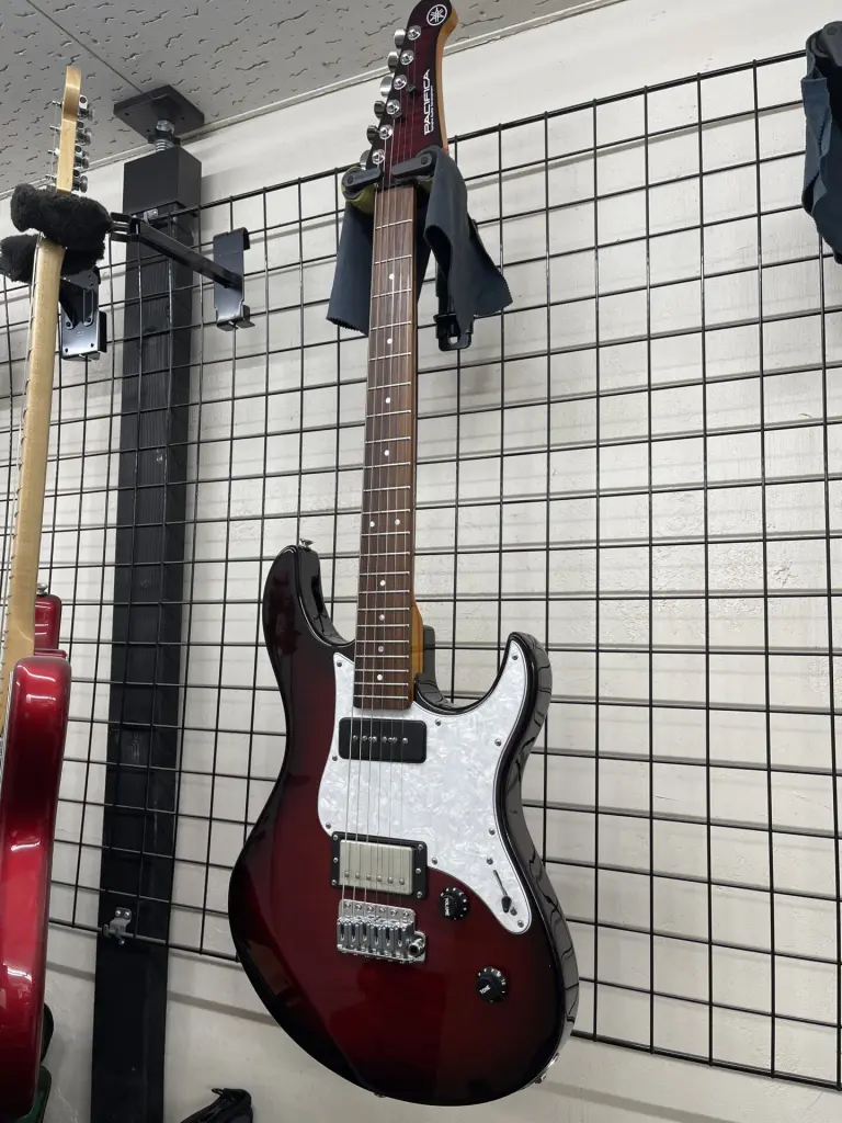 YAMAHA PAC611VFM ペグ交換 マイク交換 | Guitar works Roost